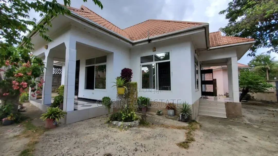 3bdrm House in Mbezi Msakuzi, Kinondoni for sale in Kinondoni