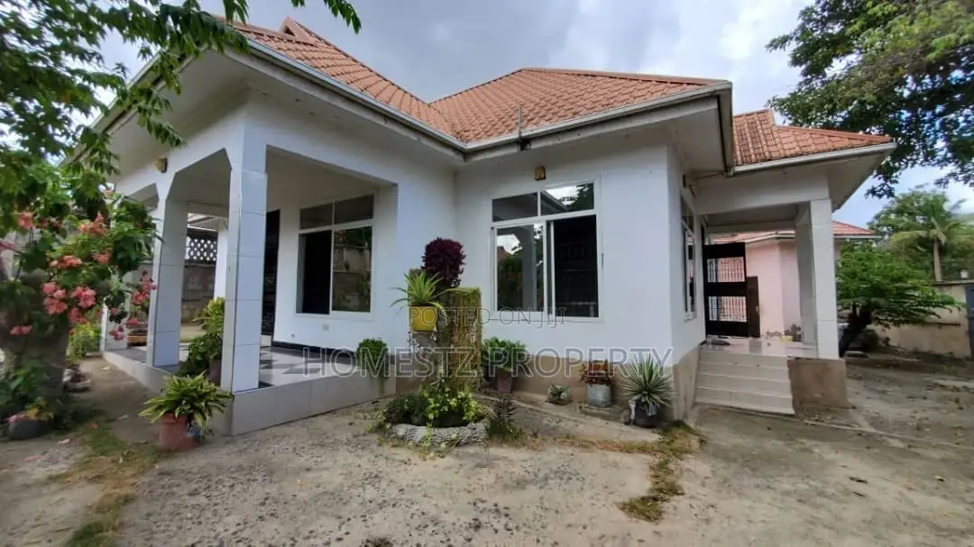 3bdrm House in Mbezi Msakuzi, Kinondoni for sale in Kinondoni