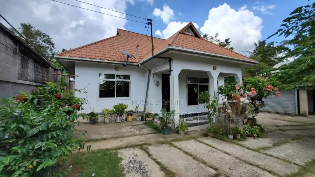 3bdrm House in Mbezi Msakuzi, Kinondoni for sale in Kinondoni