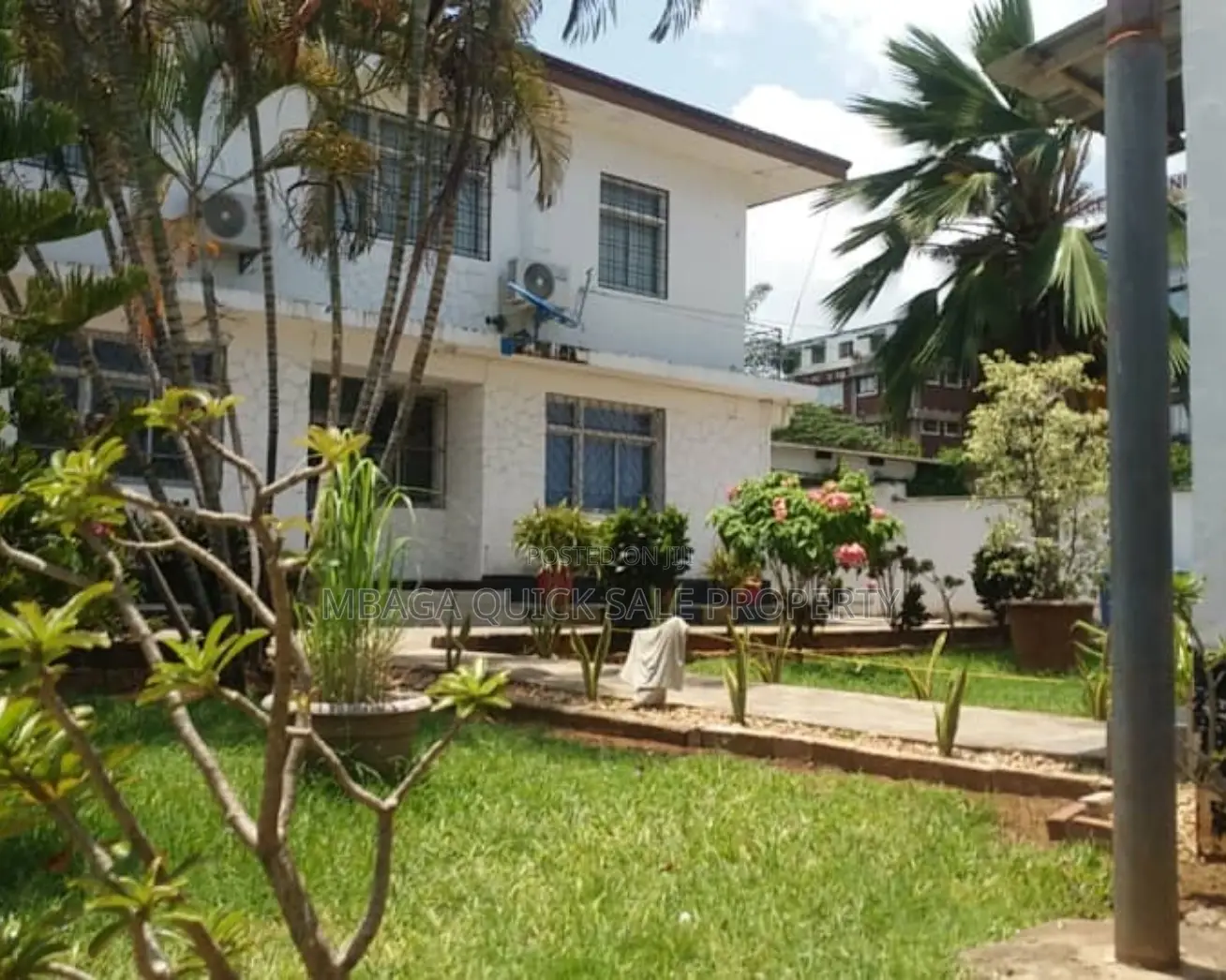 12bdrm House in Mikocheni for rent in Mikocheni