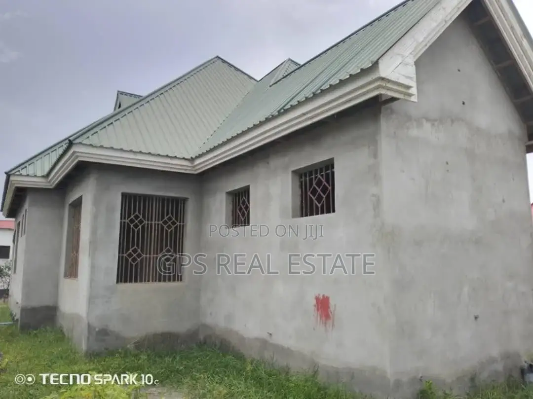 5bdrm House in Msongola, Ilala for sale in Ilala