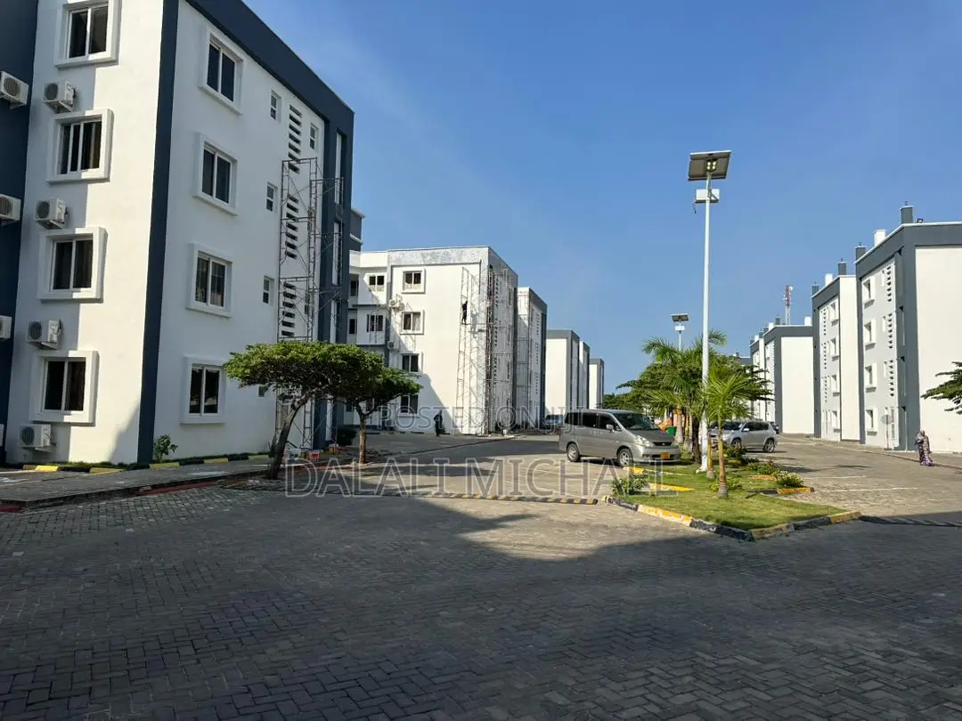 3bdrm Apartment in Jangwani Sea Breeze, Mbezi Beach for sale in Mbezi Beach