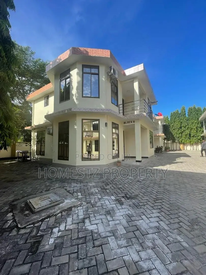4bdrm House in Bahari Beach, Kinondoni for sale in Kinondoni