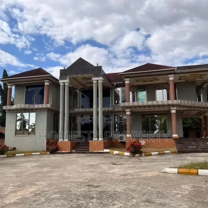 8bdrm Mansion in Tabata Kinyerezi, Kinondoni for sale in Kinondoni