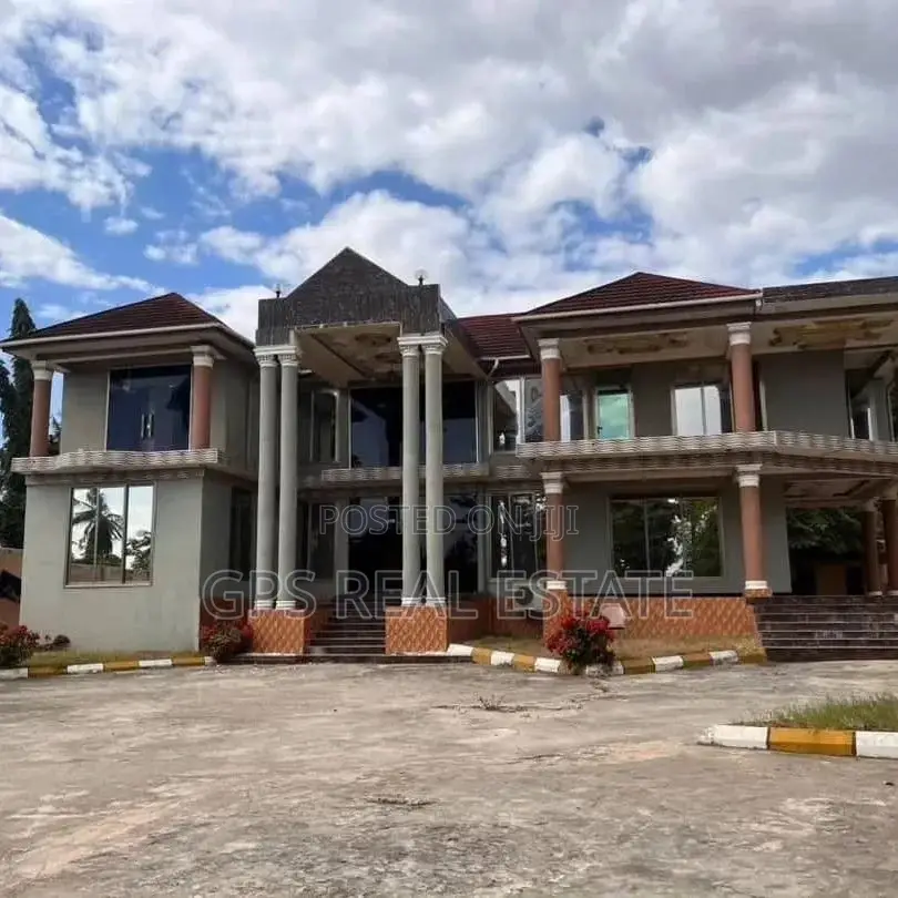 8bdrm Mansion in Tabata Kinyerezi, Kinondoni for sale in Kinondoni