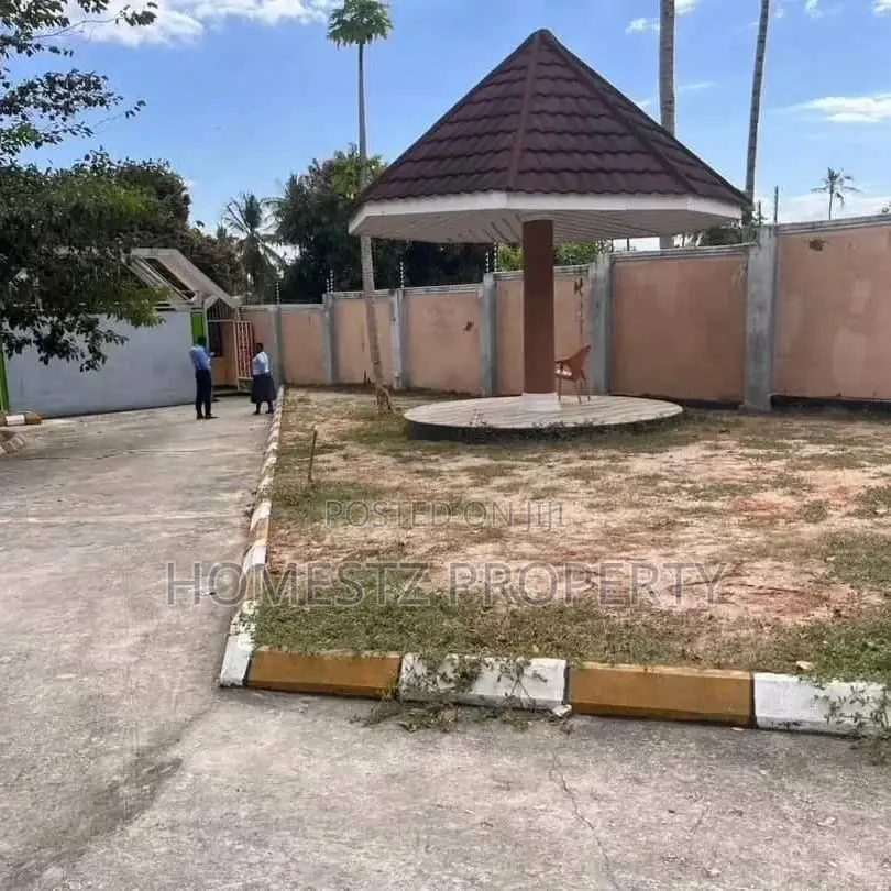 8bdrm Mansion in Tabata Kinyerezi, Kinondoni for sale in Kinondoni
