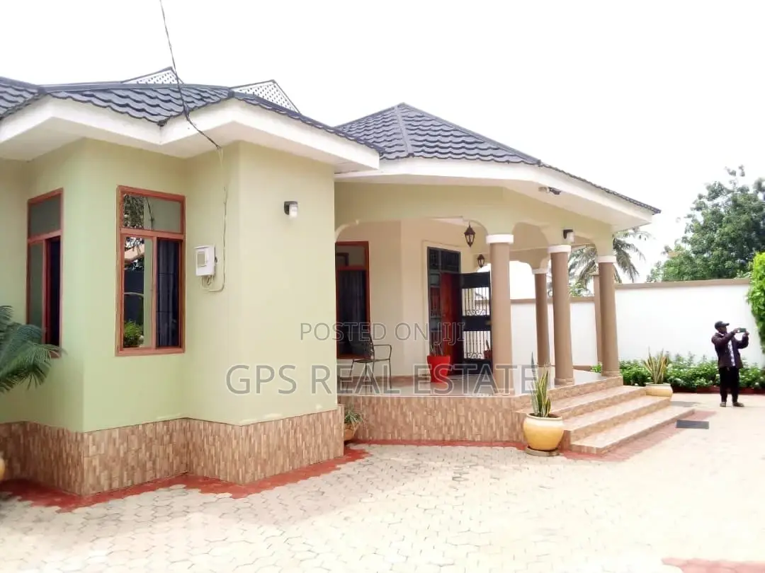 5bdrm House in Bunju, Kinondoni for sale in Kinondoni