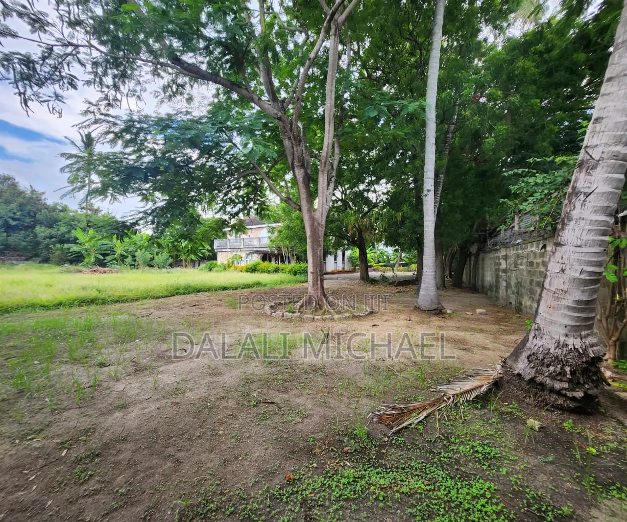 4bdrm Bungalow in Mbezibeach for sale in Mbezi Beach