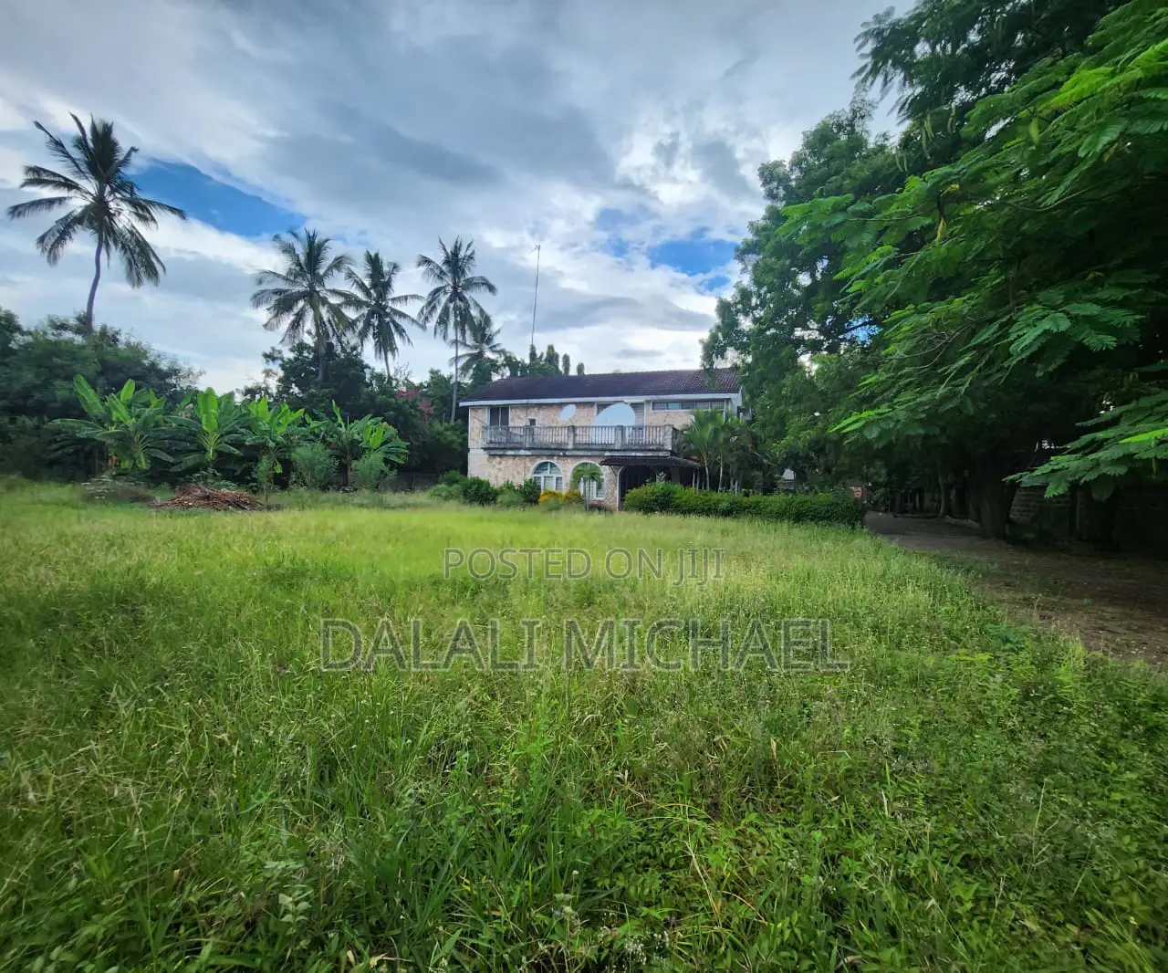 4bdrm Bungalow in Mbezibeach for sale in Mbezi Beach