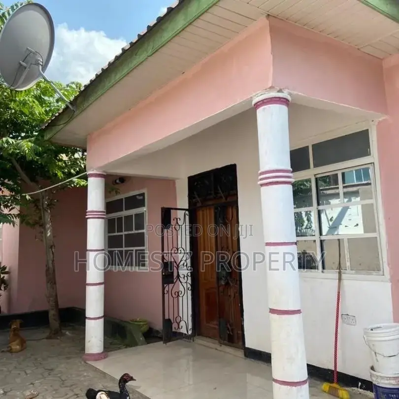 3bdrm House in Goba Njia Panda, Kinondoni for sale in Kinondoni
