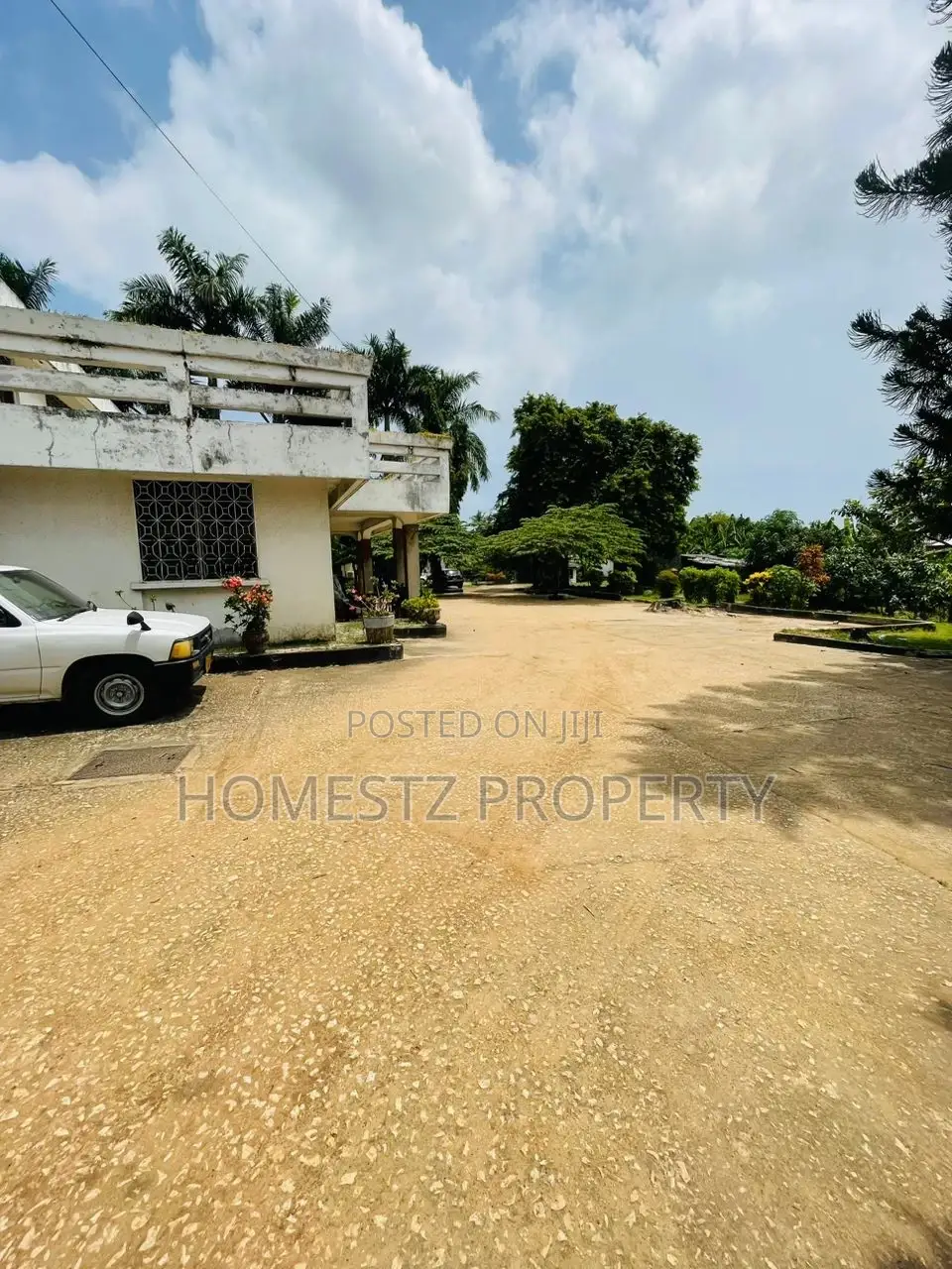 20bdrm House in Mwenge Mlalakua, Kinondoni for sale in Kinondoni