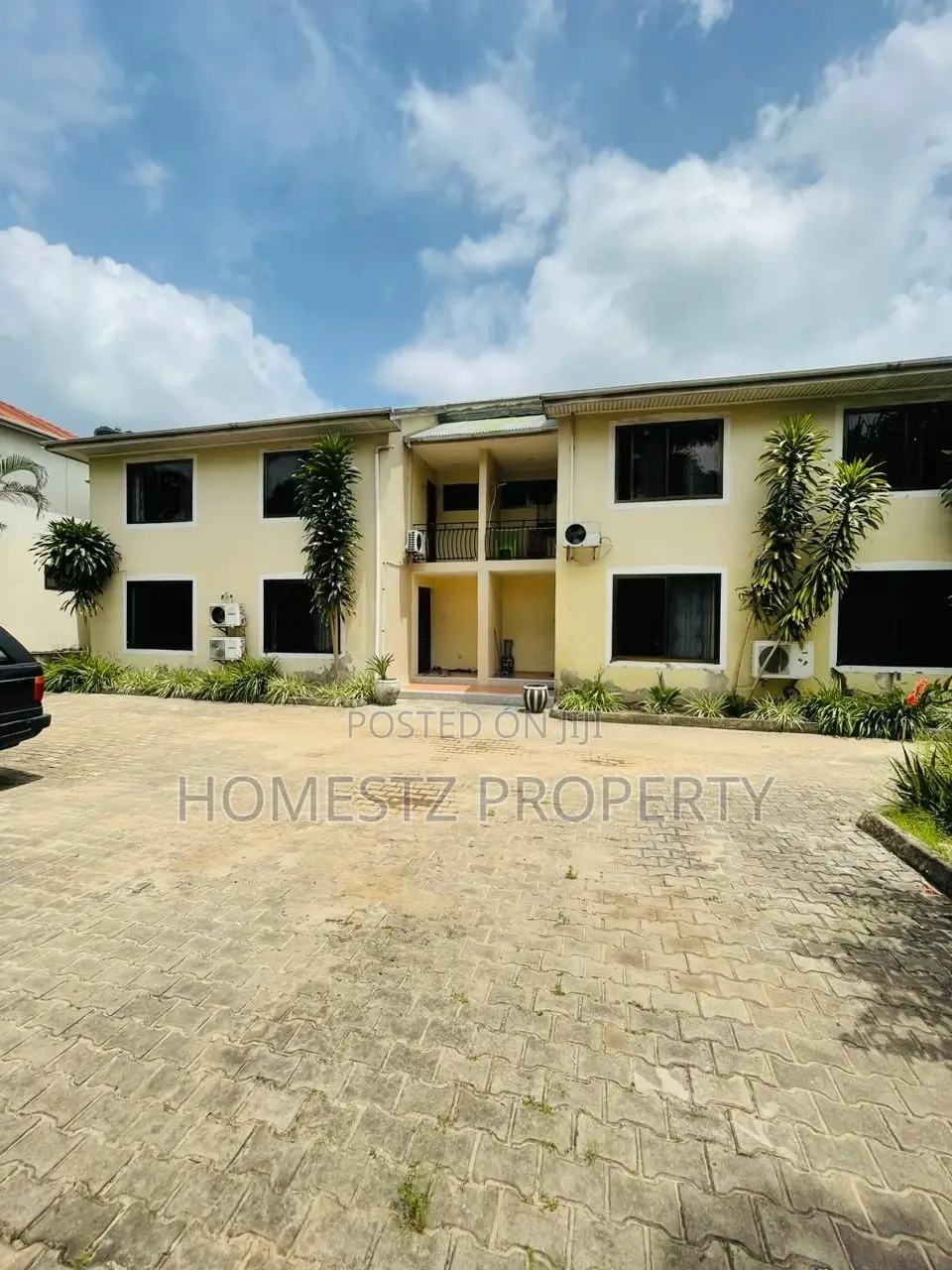 20bdrm House in Mwenge Mlalakua, Kinondoni for sale in Kinondoni