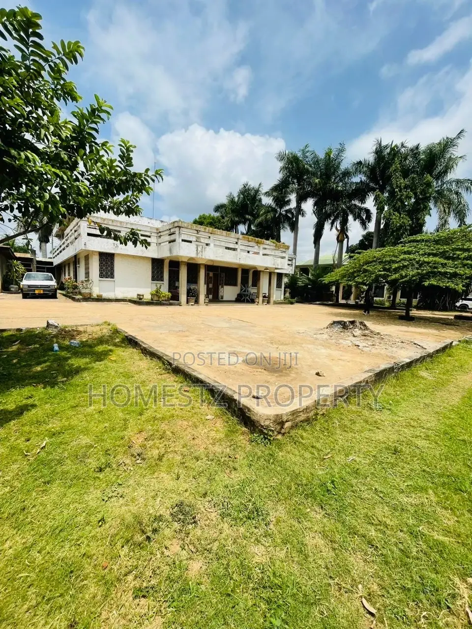 20bdrm House in Mwenge Mlalakua, Kinondoni for sale in Kinondoni