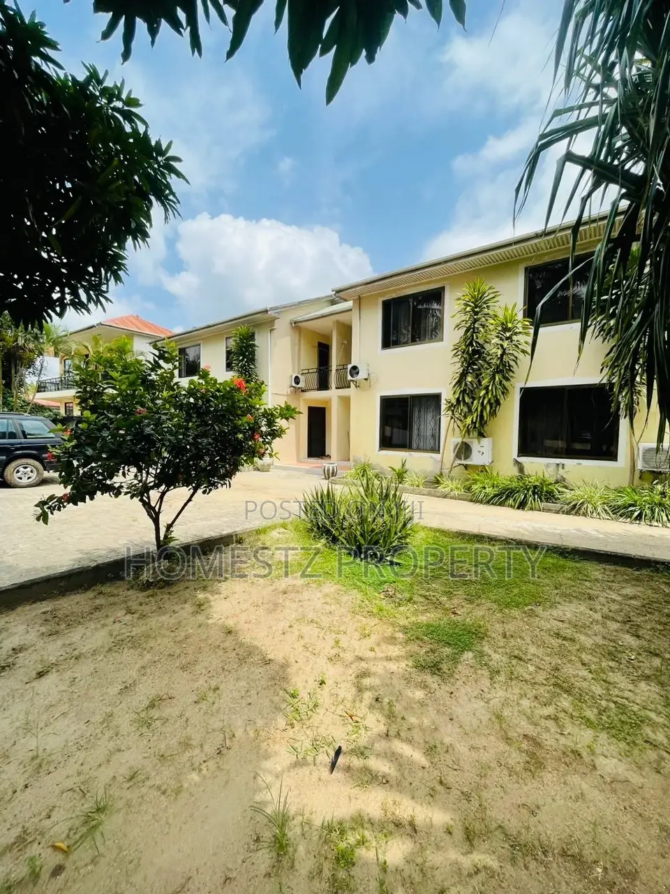 20bdrm House in Mwenge Mlalakua, Kinondoni for sale in Kinondoni