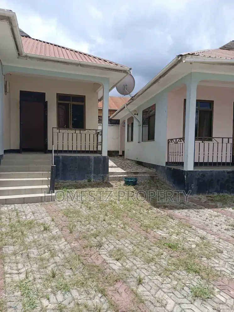 4bdrm House in Kimara B, Kinondoni for sale in Kinondoni