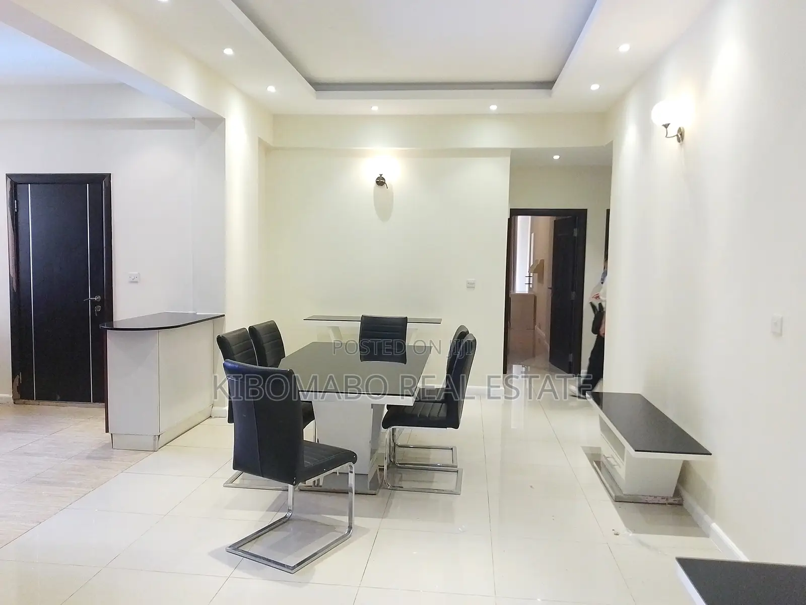 Furnished 3bdrm Apartment in Oyster Bay for sale in Oyster Bay