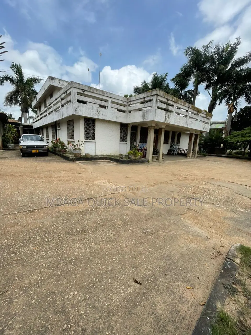 7bdrm Apartment in Mwenge, Sinza for sale in Sinza