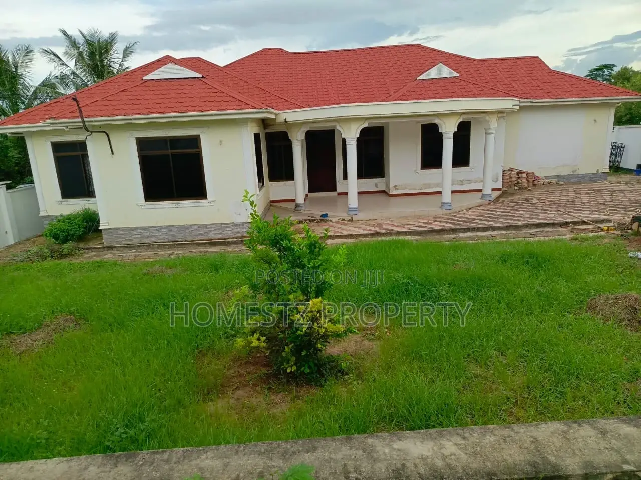 5bdrm House in Tegeta Kontena, Kinondoni for sale in Kinondoni
