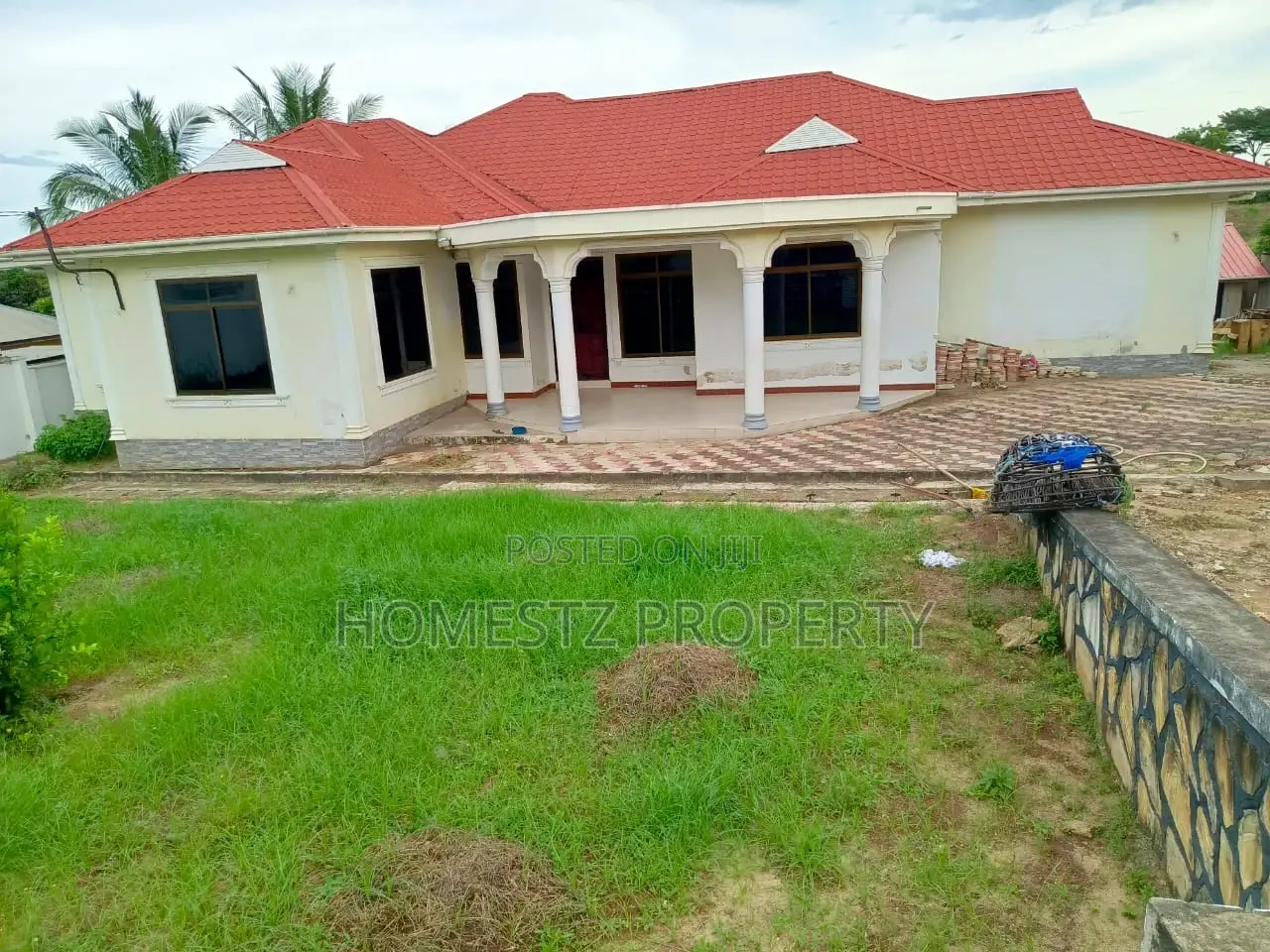 5bdrm House in Tegeta Kontena, Kinondoni for sale in Kinondoni
