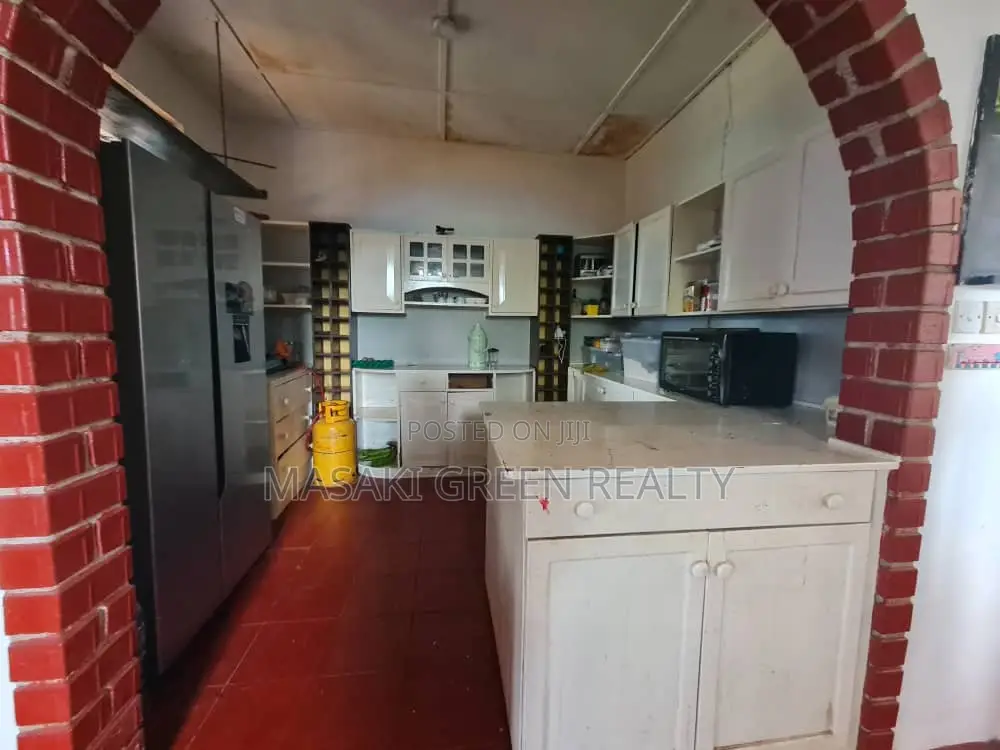 4bdrm Maisonette in Mbezi, Kinondoni for sale in Kinondoni