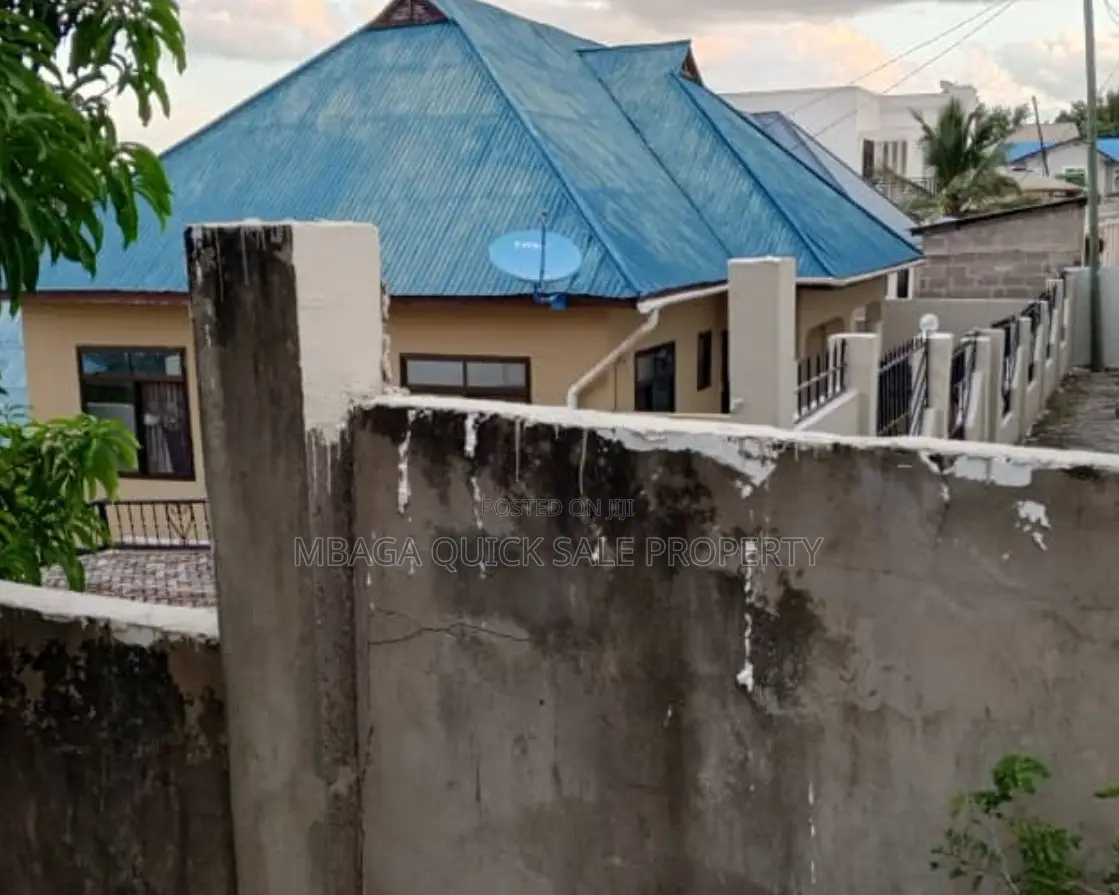 3bdrm House in Kinondoni Ufipa for sale in Kinondoni