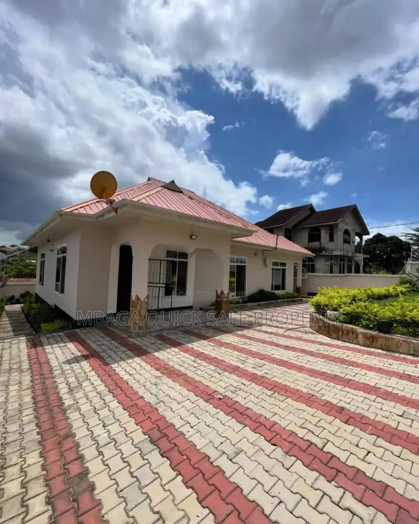 3bdrm House in Salasala Iptl, Mbezi for rent in Mbezi