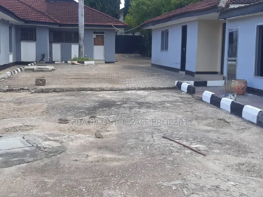 6bdrm House in Kunduchi Beach for sale in Kunduchi