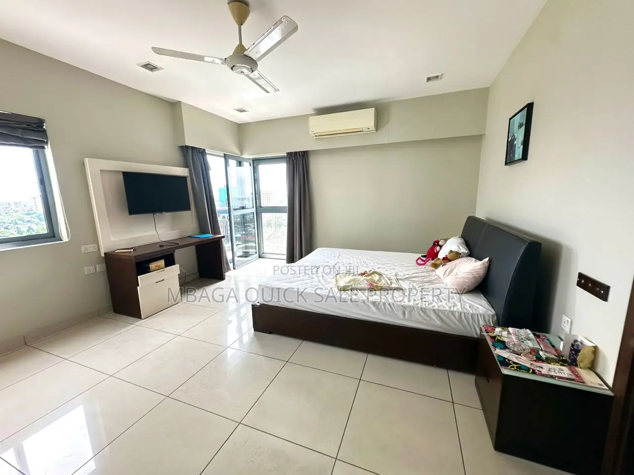 3bdrm Apartment in Upanga for sale in Upanga West