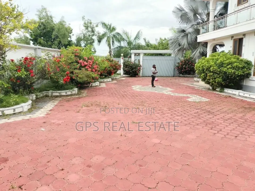 4bdrm House in Ununio Beach, Kinondoni for sale in Kinondoni