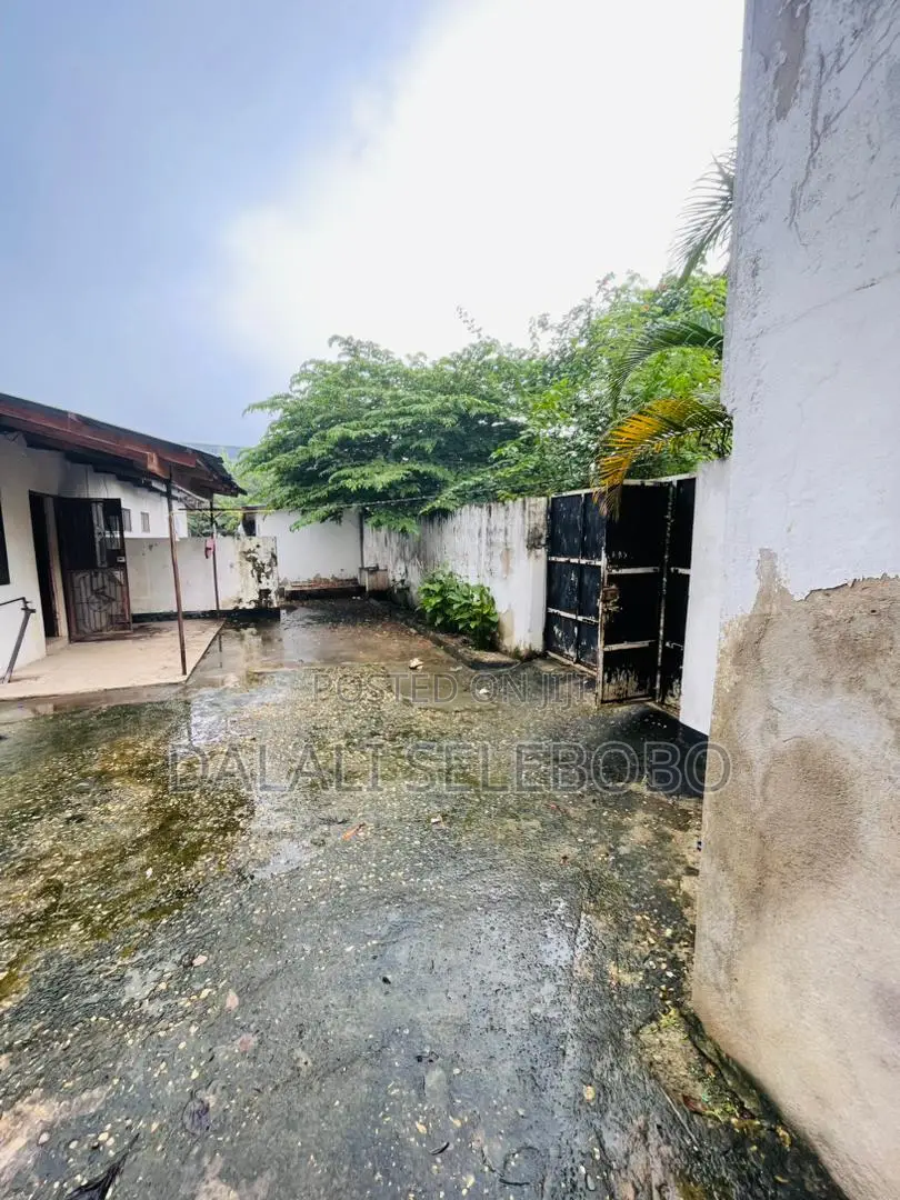 6bdrm House in Survey, Kinondoni for sale in Kinondoni
