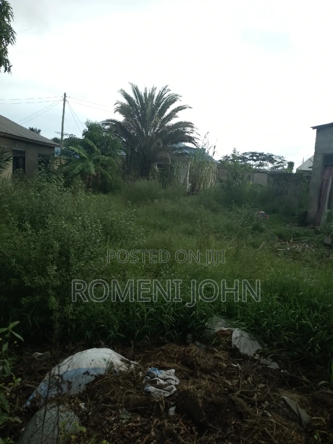 Eneo La Kibiashara Na Makazi Linauzwa Ml 13.5 Majohe Rada. in Ukonga