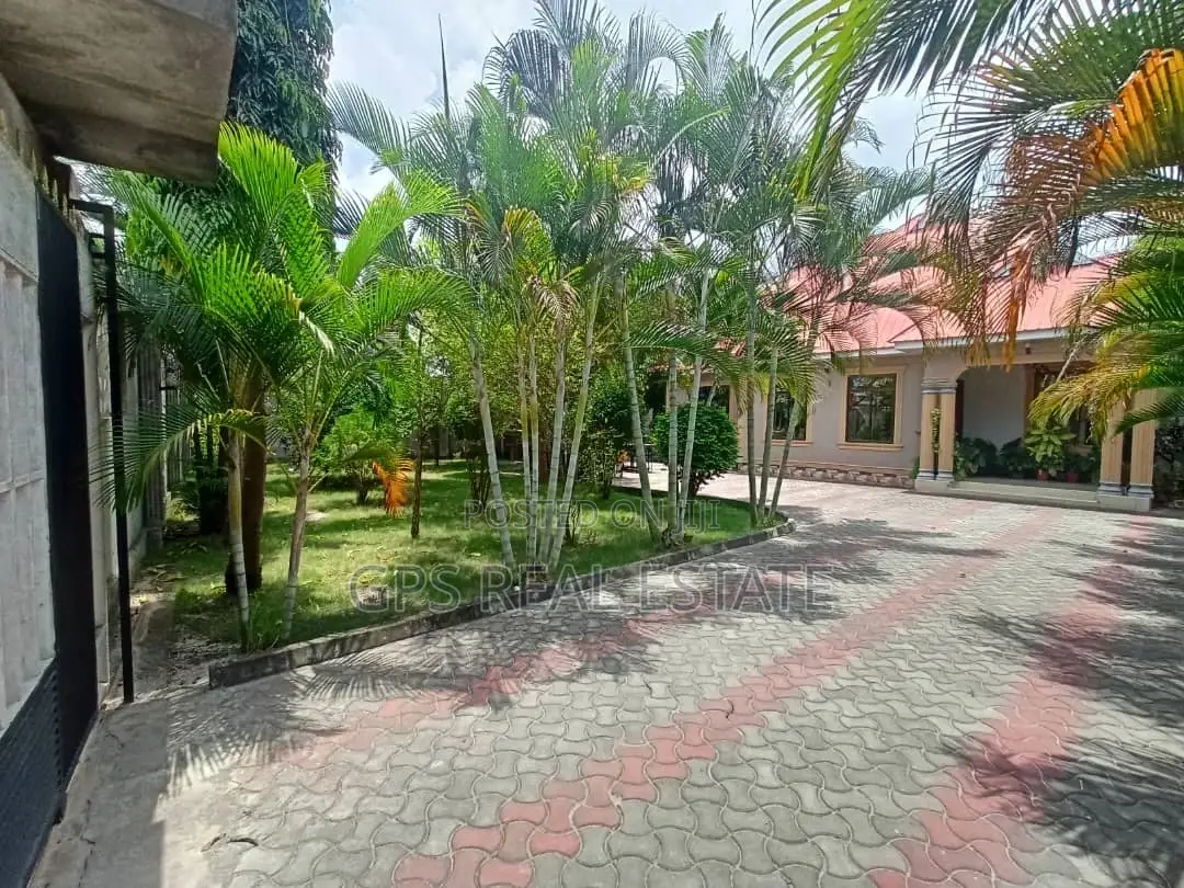4bdrm House in Vikindu Soweto, Temeke for sale in Temeke