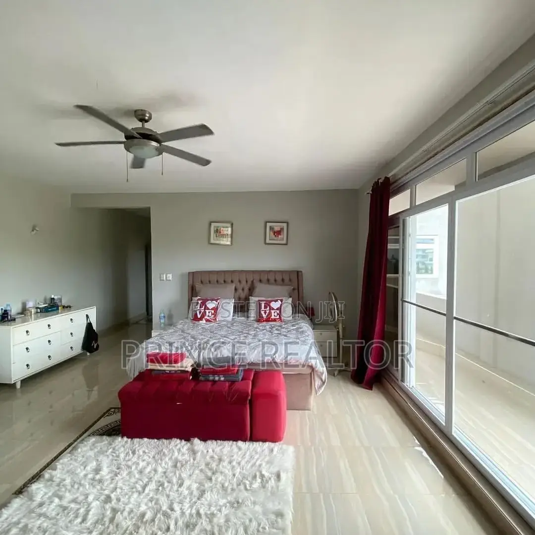 7bdrm House in Mbweni, Kinondoni for sale in Kinondoni