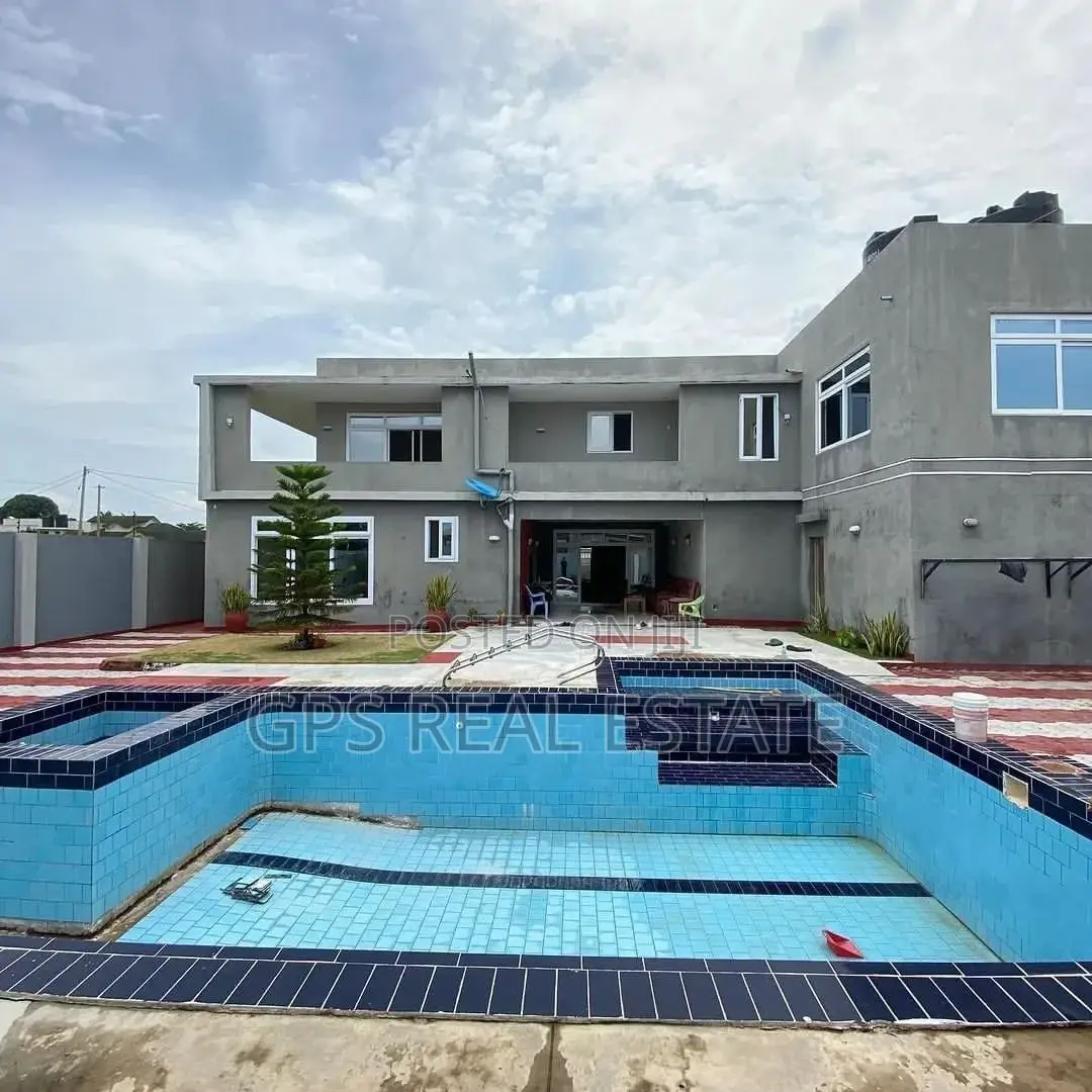7bdrm House in Mbweni, Kinondoni for sale in Kinondoni