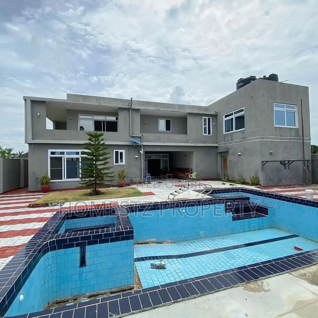 7bdrm House in Mbweni, Kinondoni for sale in Kinondoni