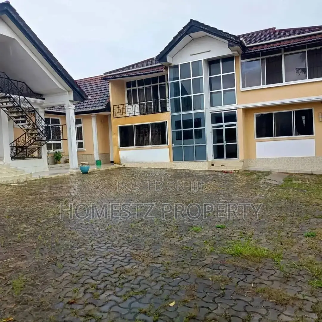 6bdrm House in Tegeta Wazo, Kinondoni for sale in Kinondoni