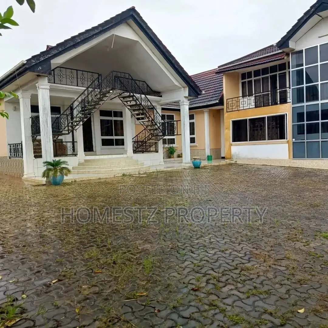 6bdrm House in Tegeta Wazo, Kinondoni for sale in Kinondoni