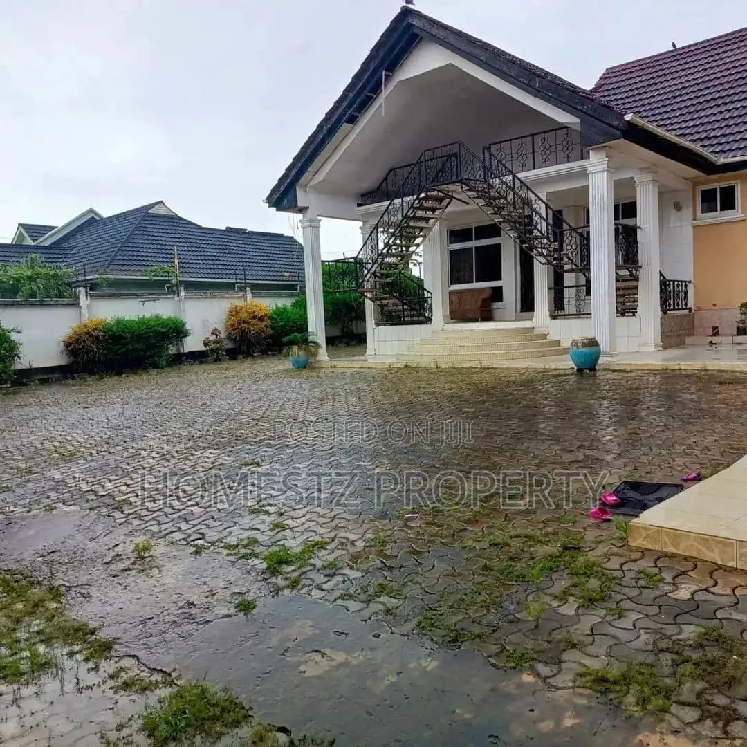 6bdrm House in Tegeta Wazo, Kinondoni for sale in Kinondoni