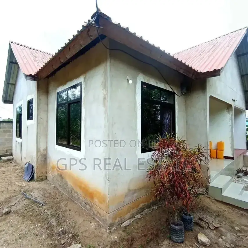 4bdrm Apartment in Kibamba Kwa Mangi, Kinondoni for sale in Kinondoni