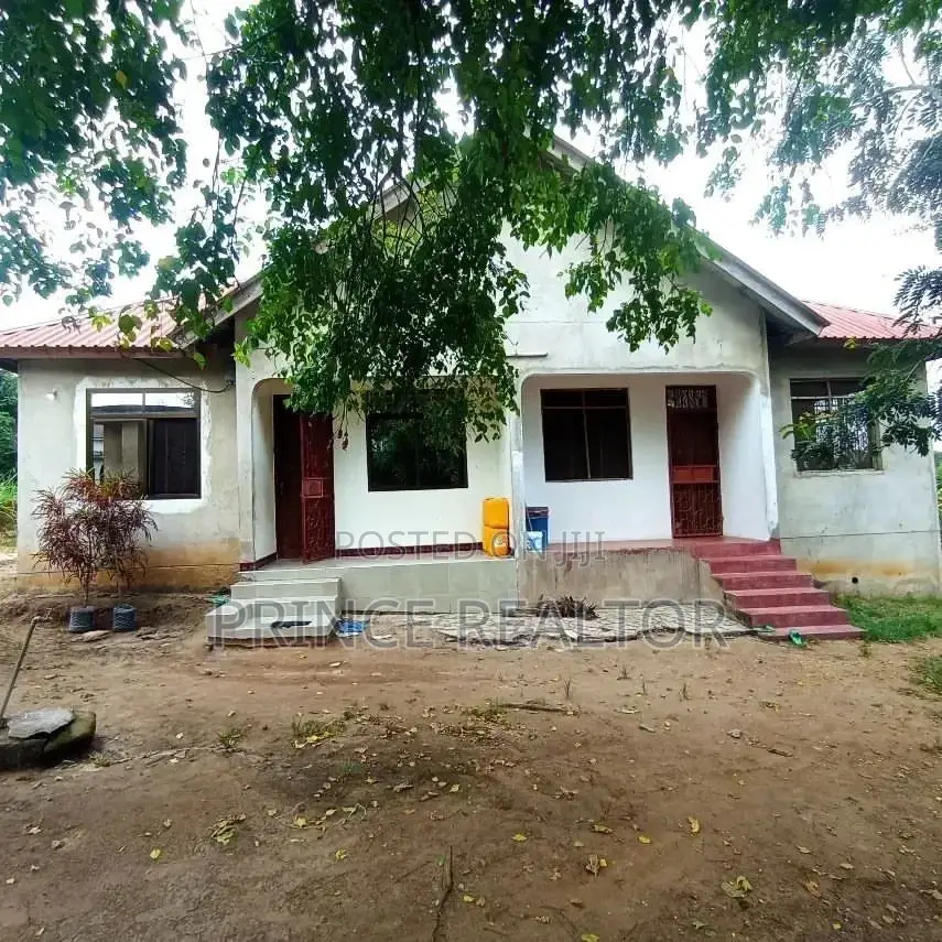 4bdrm Apartment in Kibamba Kwa Mangi, Kinondoni for sale in Kinondoni