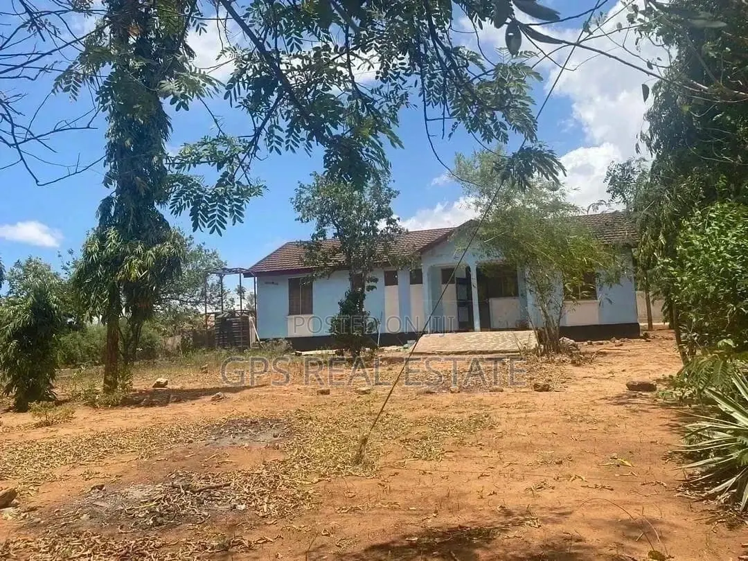 A Houseee For Sale in Kinondoni