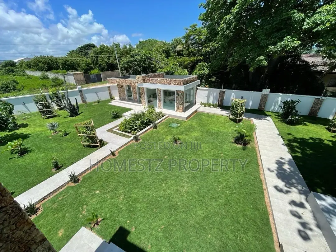 4bdrm House in Bahari Beach, Kinondoni for sale in Kinondoni