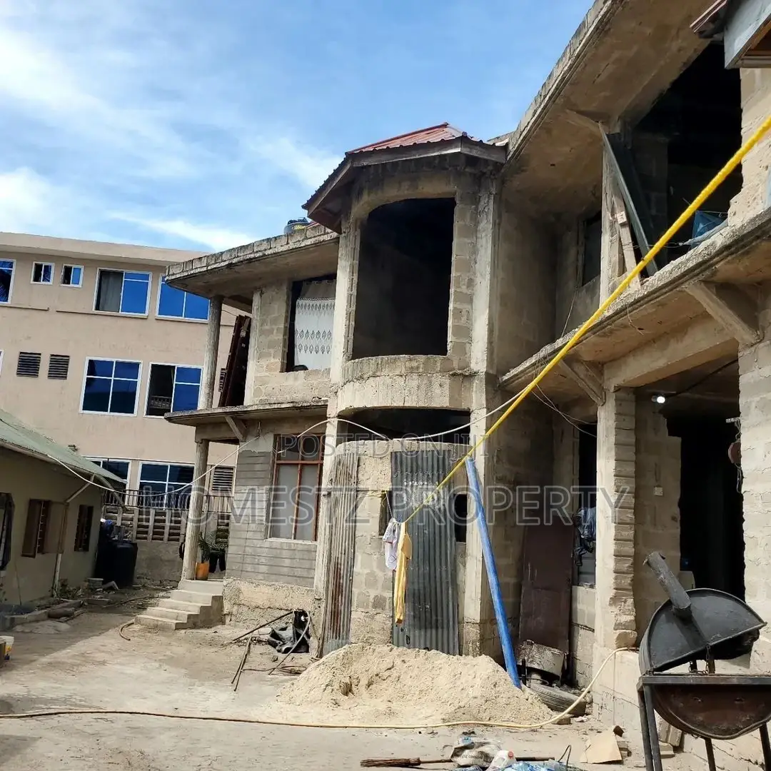 6bdrm House in Mikocheni Light, Kinondoni for sale in Kinondoni
