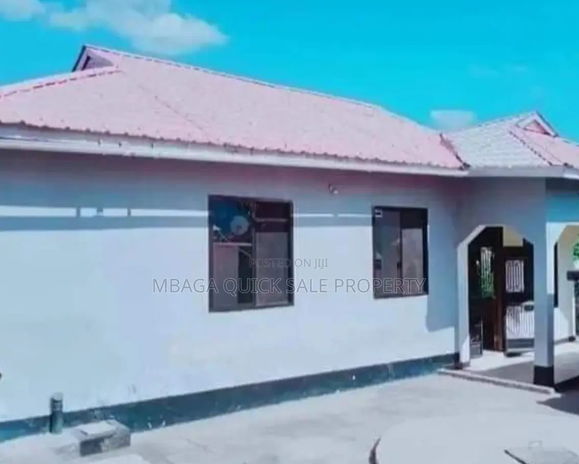 5bdrm Apartment in Pugu Kajiungeni, Mbezi Beach for sale in Mbezi Beach