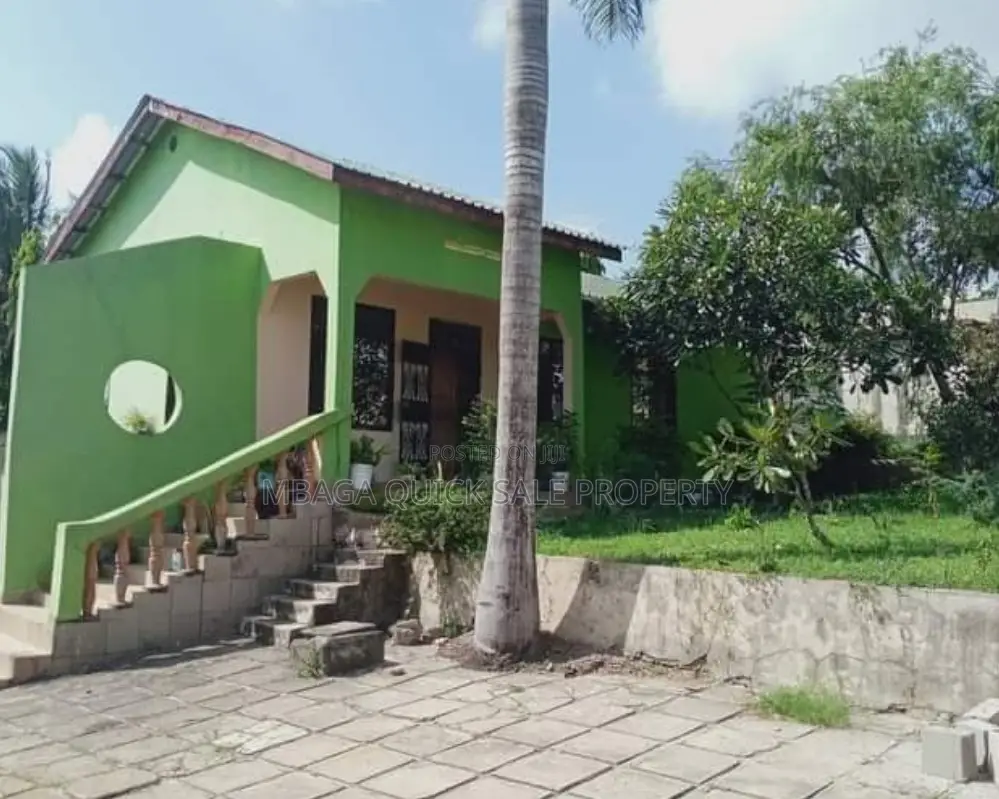 5bdrm Apartment in Pugu Kajiungeni, Mbezi Beach for sale in Mbezi Beach
