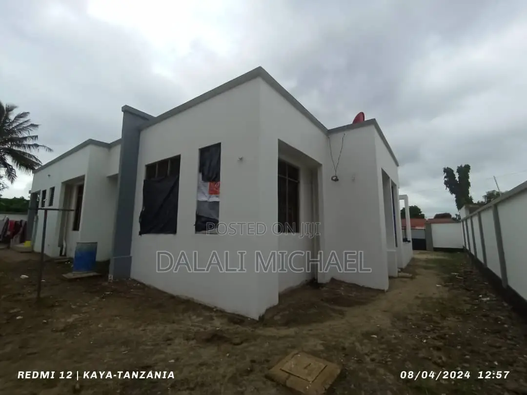 4bdrm House in Mbezibeach for sale in Mbezi Beach