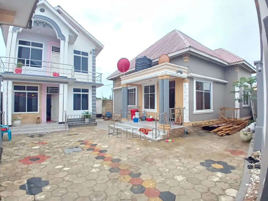 5bdrm House in Mbezi for sale in Mbezi