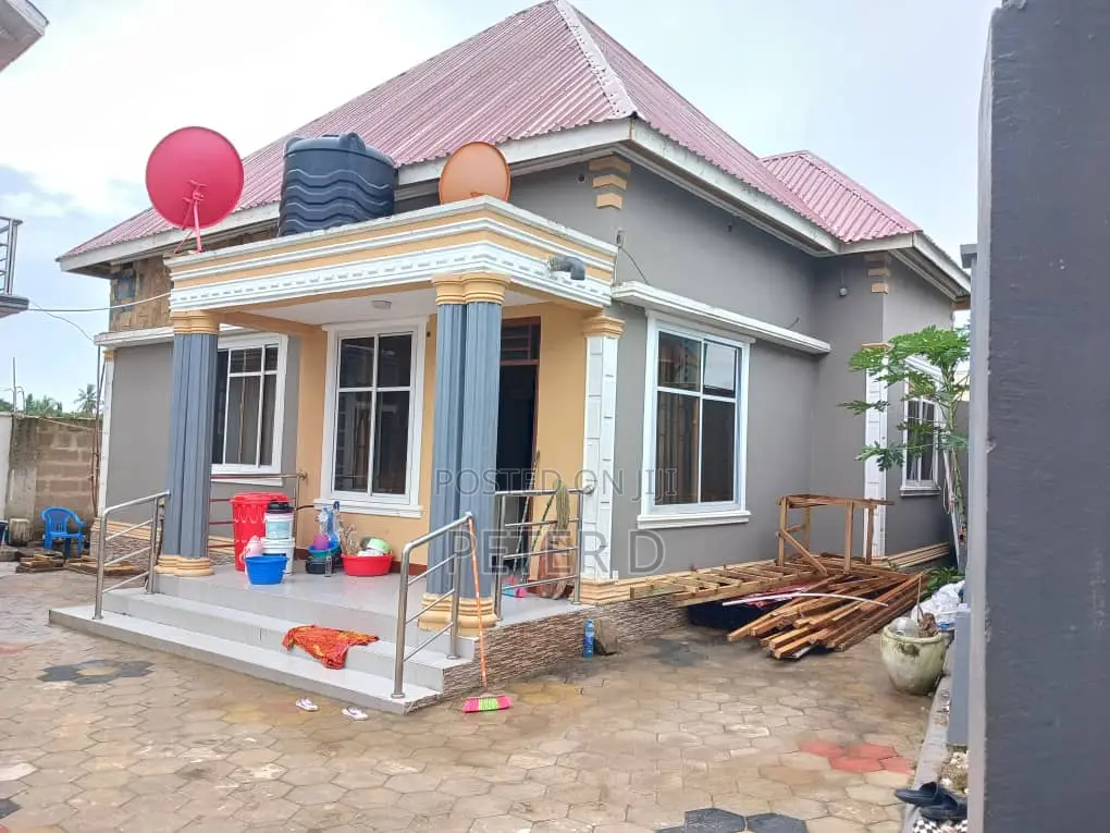 5bdrm House in Mbezi for sale in Mbezi