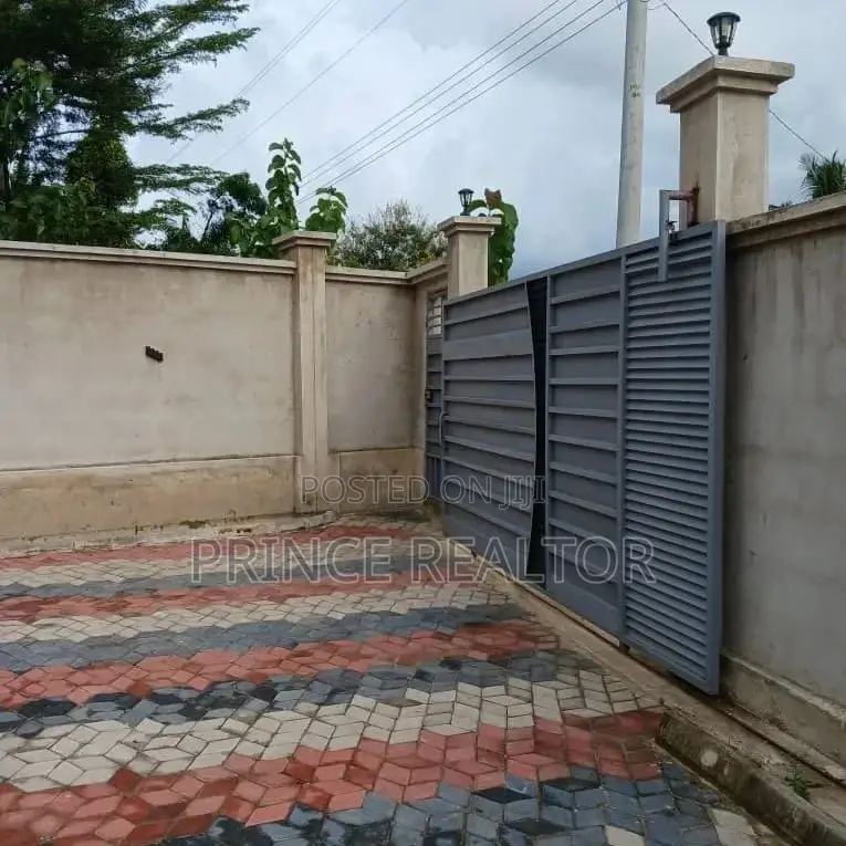 3bdrm House in Madale Kawawa, Kinondoni for sale in Kinondoni