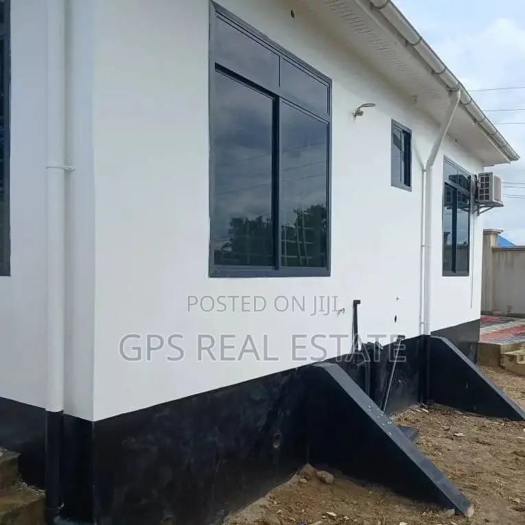 3bdrm House in Madale Kawawa, Kinondoni for sale in Kinondoni